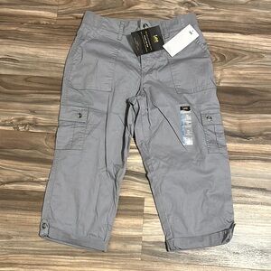 Lee Pants Womens 10 M Gray Capri Flex to Go Cargo Mid Rise Stretch  NWT Reg$50